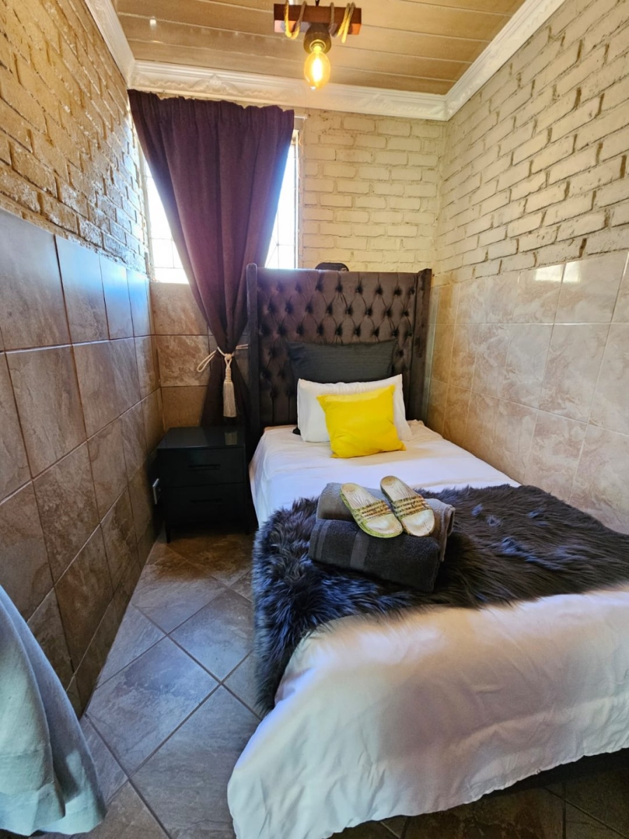 5 Bedroom Property for Sale in Bloemhof North West